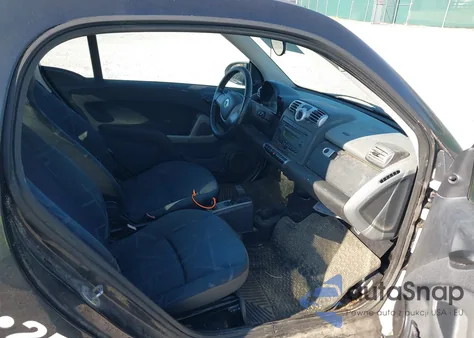 2010 Smart Fortwo Passion/Pure из США, поврежденный, VIN WMEEJ3BA4AK370966